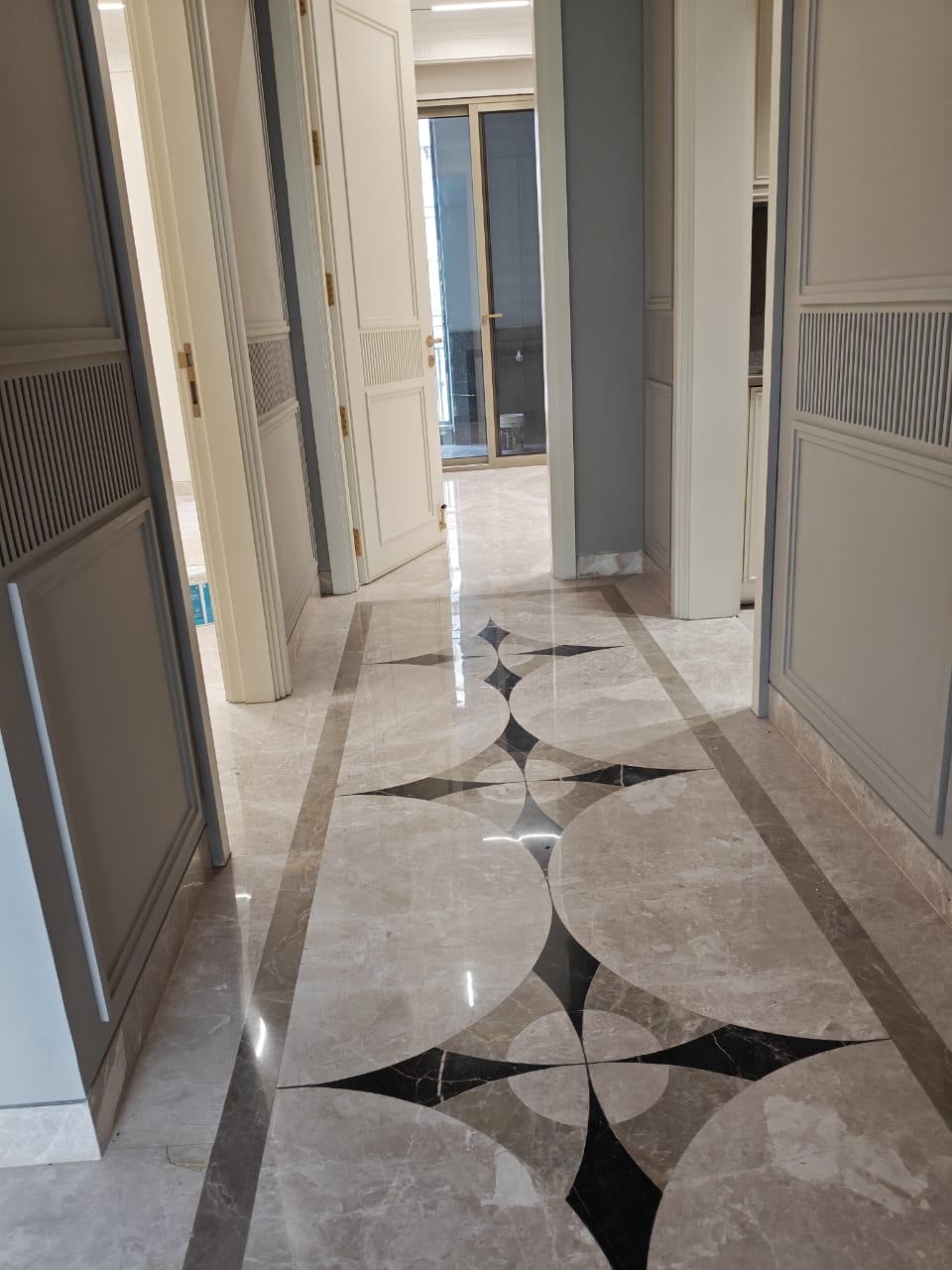 BUILDER FLOORS IN SOUTH DELHI, BRICKZ REALTY. BEST BUILDER OF FLOORS IN SOUTH DELHI. BUILDER FLOORS